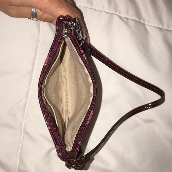 Coach wrist list - Picture 3 of 3